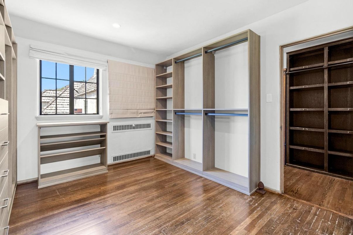 Interior, Recessed Lighting, Walk-in Closets, Wood Texture Flooring