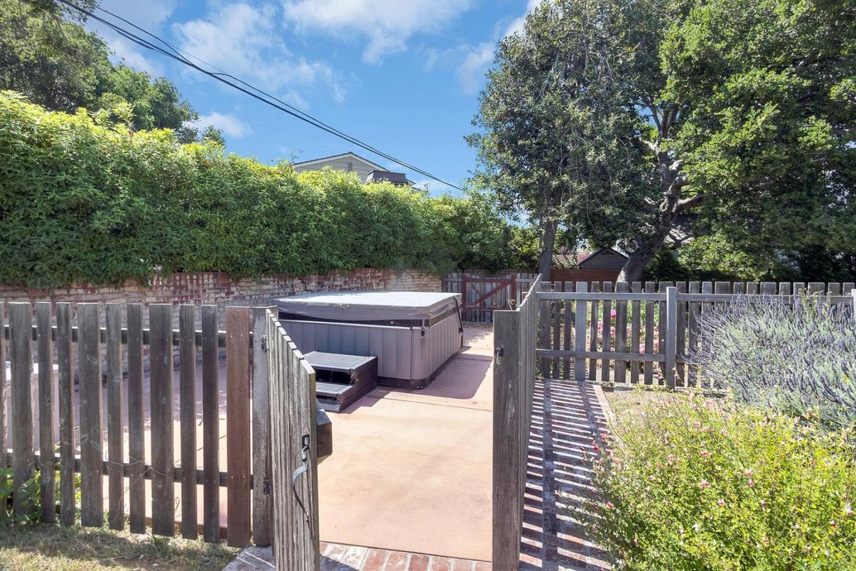 Exterior, Hot Tub