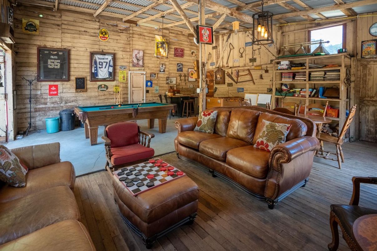 Billiard Table, Game Room, Interior, Living room, Pendant Lights, Wooden Beams, Wood Texture Flooring, Wooden Walls