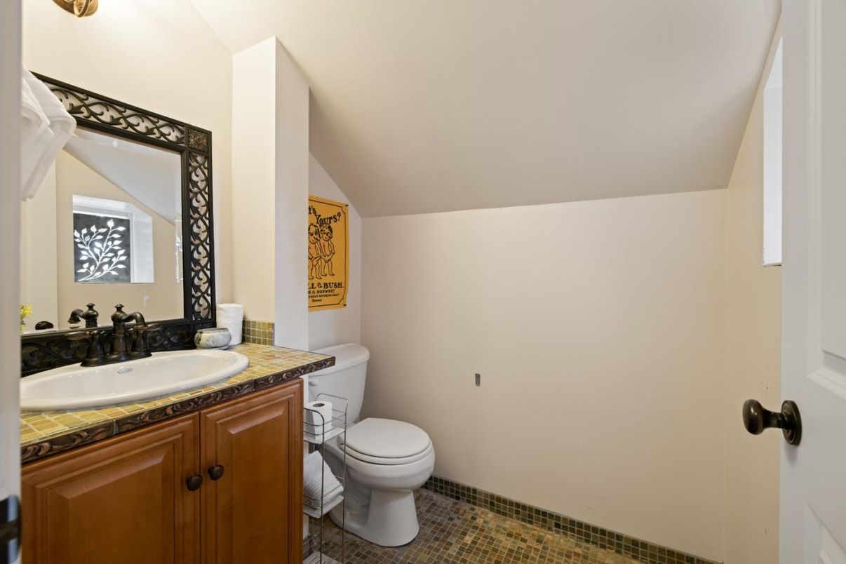 Bathroom, Interior, Tile Countertops