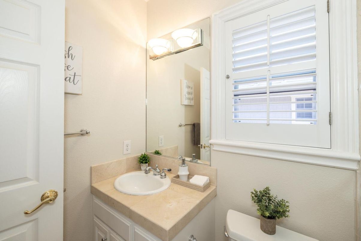Bathroom, Interior, Tile Countertops