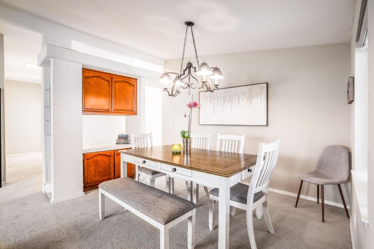 Chandelier, Dining room, Interior