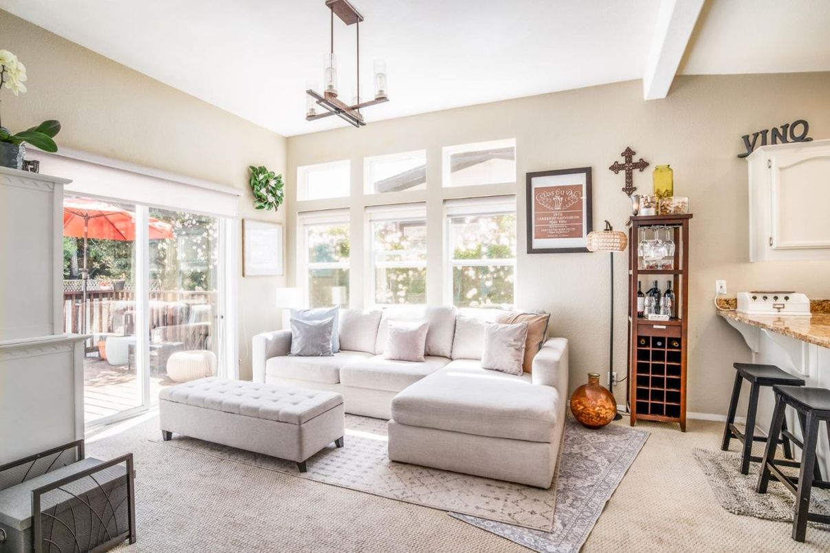 Interior, Living room, Pendant Lights