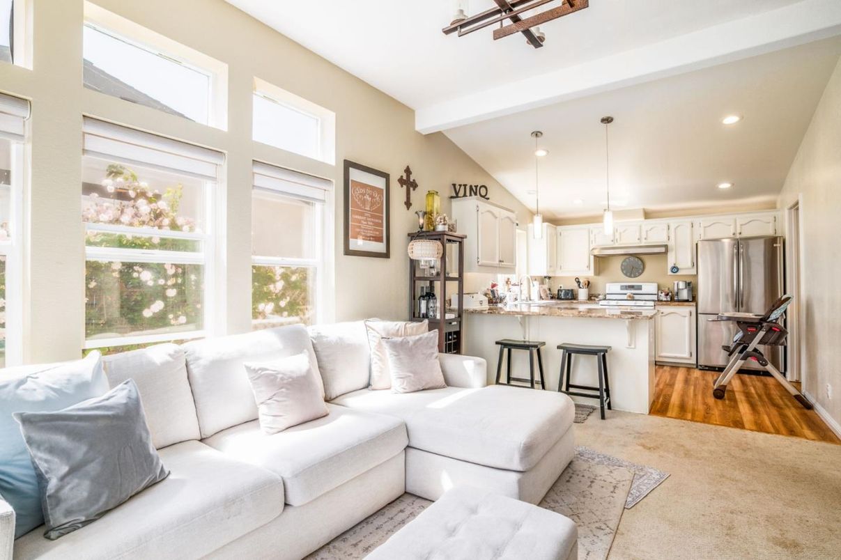Interior, Kitchen, Living room, Pendant Lights, Recessed Lighting, Stainless Steel Appliances, Wood Texture Flooring