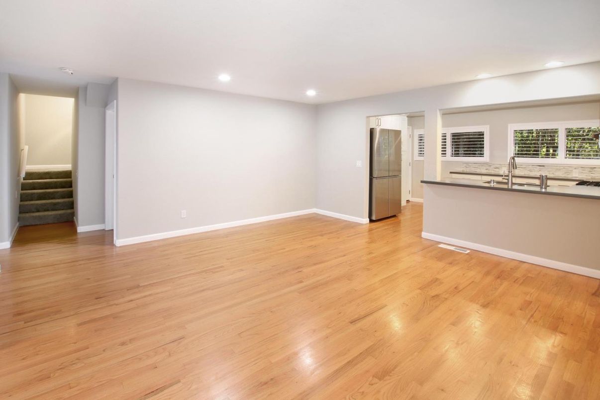 Empty room, Interior, Recessed Lighting, Wood Texture Flooring
