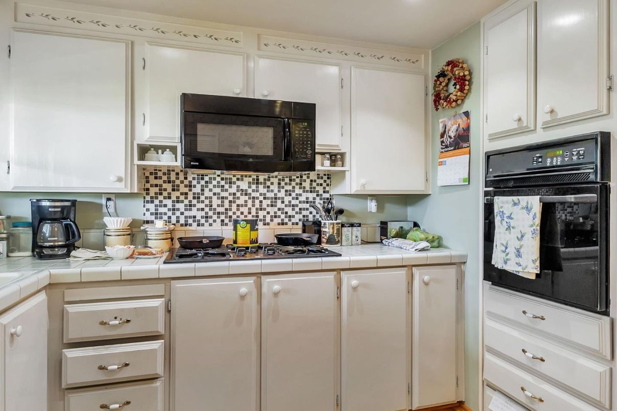 Interior, Kitchen, Recessed Lighting, Tile Countertops