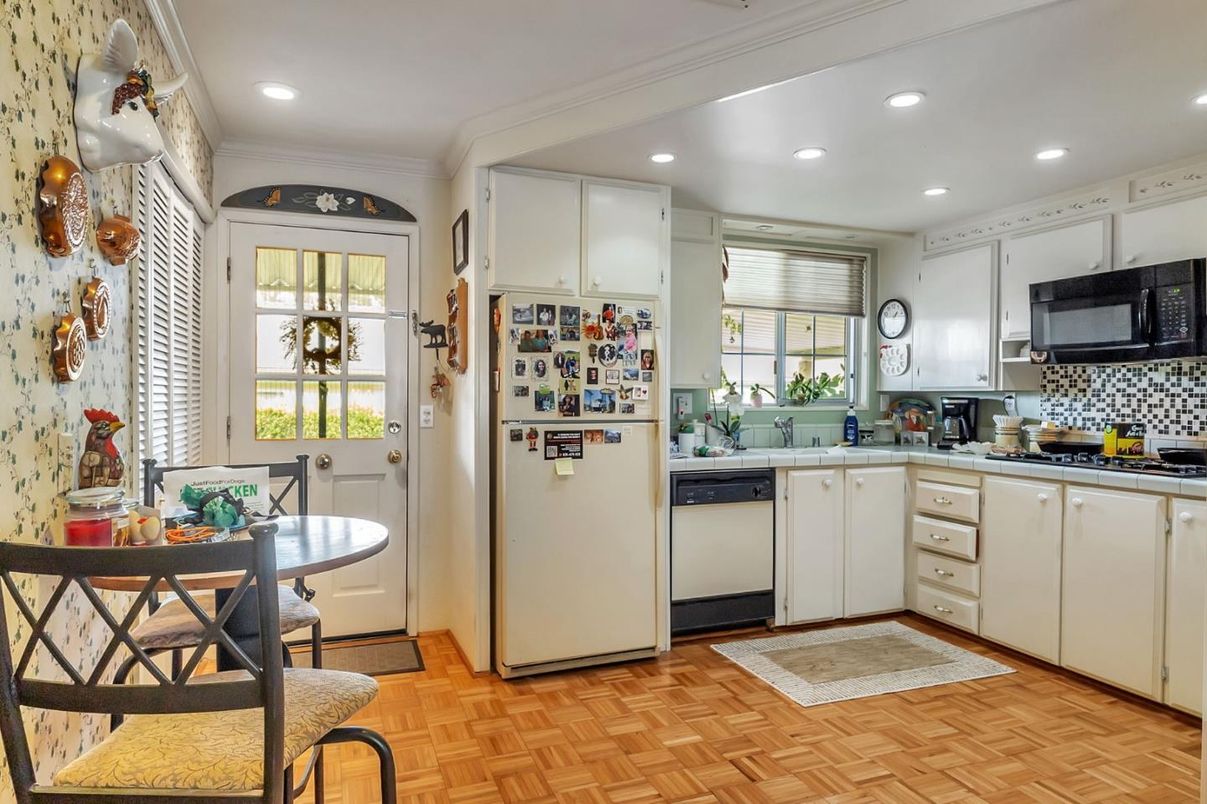 Interior, Kitchen, Recessed Lighting, Wood Texture Flooring
