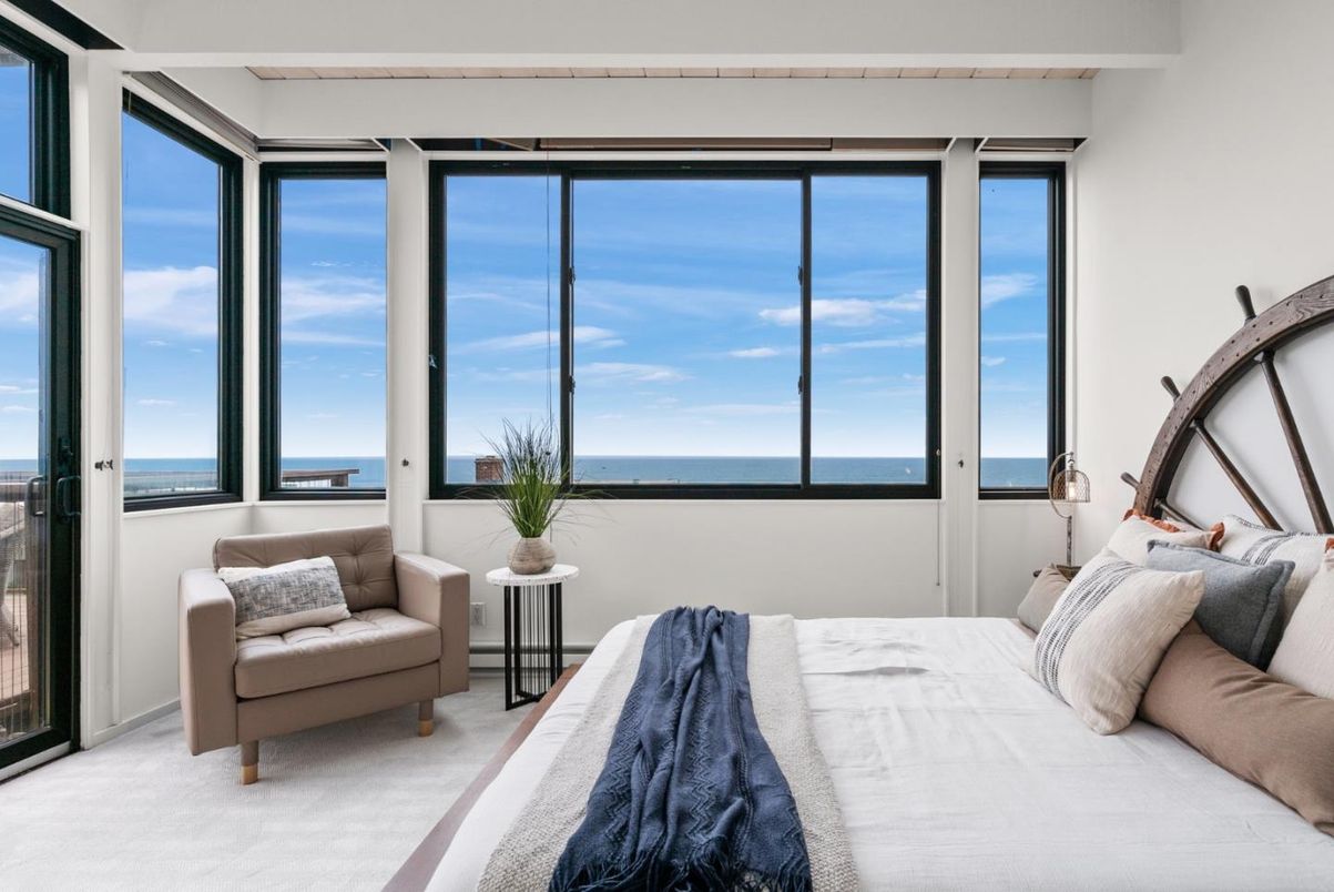 Bedroom, Interior, Water