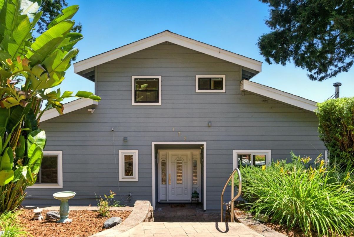 Exterior, Facade, American Craftsman