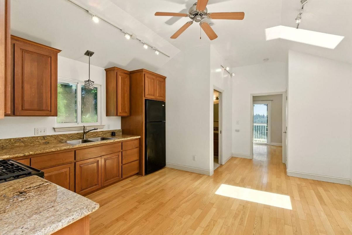 Interior, Kitchen, Pendant Lights, Wood Texture Flooring
