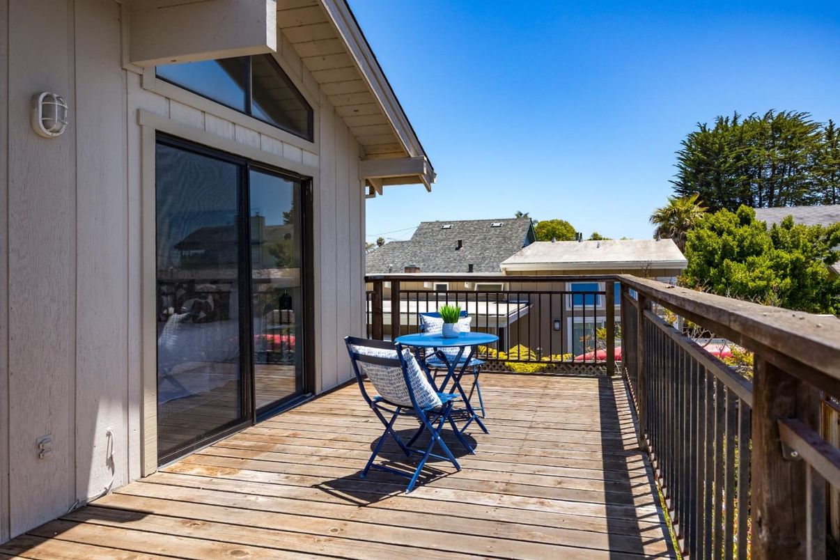 Exterior, Wood Texture Flooring
