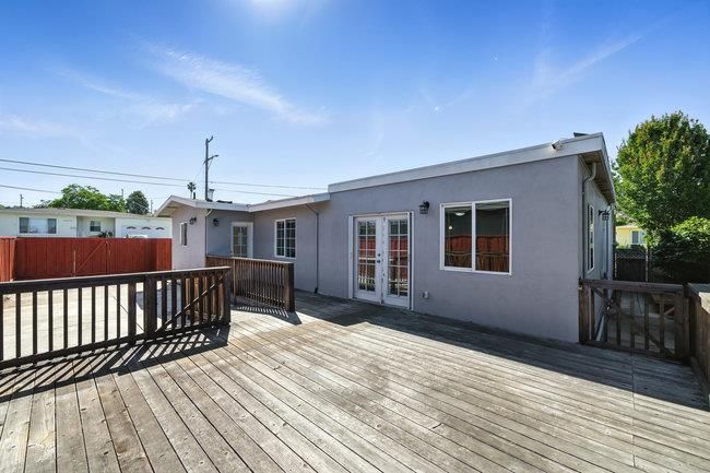 Exterior, Wood Texture Flooring