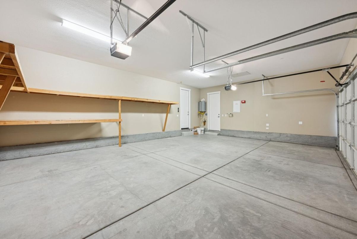 Garage, Interior