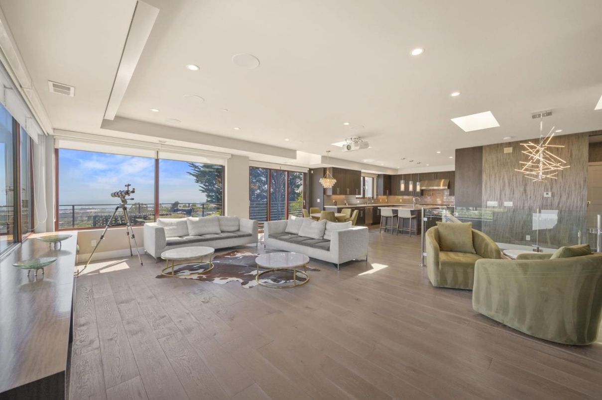 Dining room, Interior, Kitchen, Living room, Pendant Lights, Recessed Lighting, Wood Texture Flooring