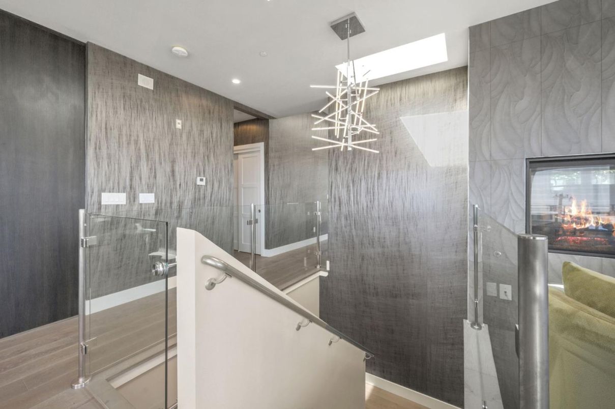 Bathroom, Interior, Pendant Lights, Recessed Lighting, Wood Texture Flooring