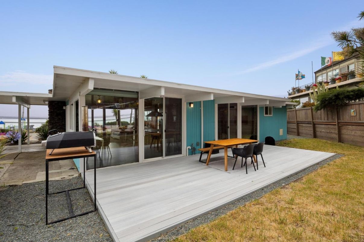 Backyard, Exterior, Water