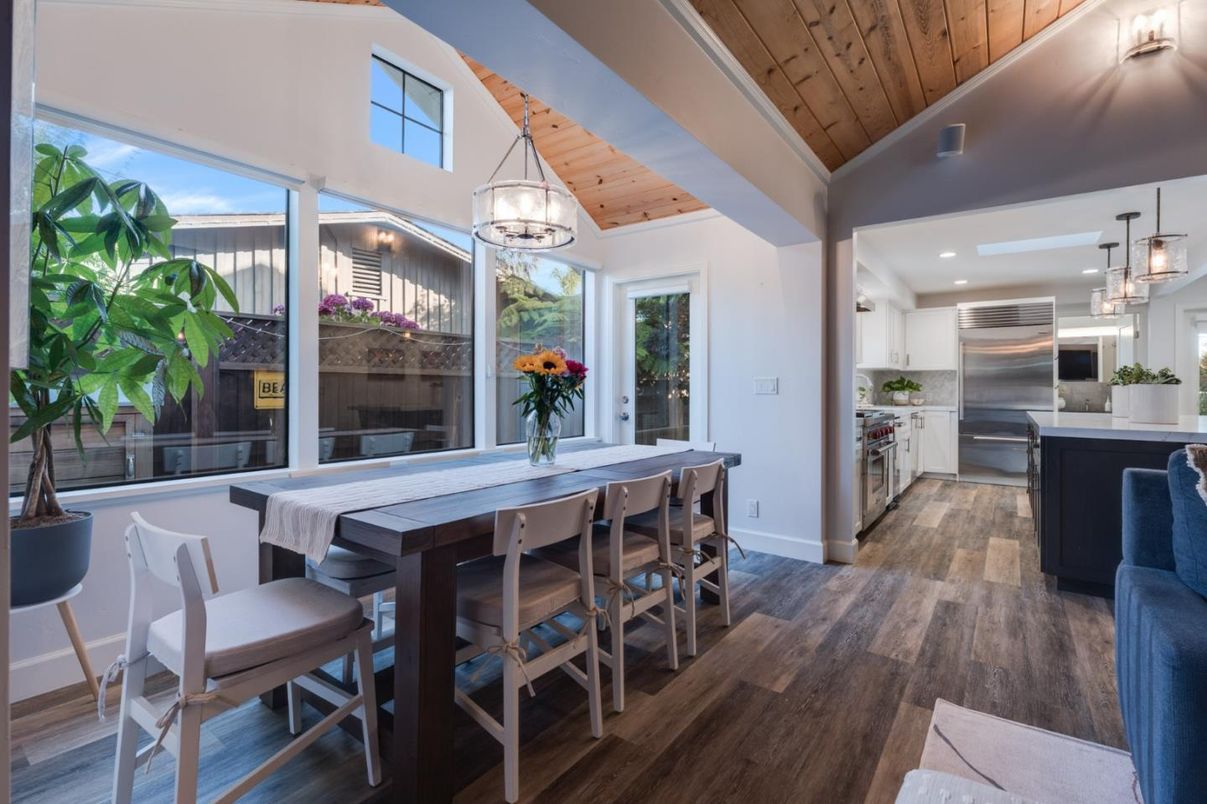 Dining room, Interior, Kitchen, Pendant Lights, Recessed Lighting, Stainless Steel Appliances, Wooden Ceilings, Wood Texture Flooring