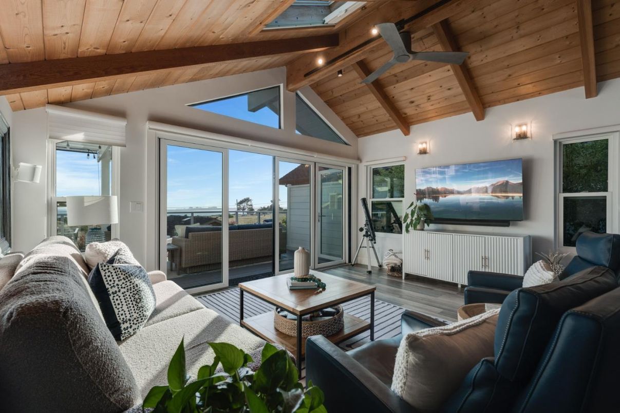 Interior, Living room, Wooden Beams, Wooden Ceilings, Wood Texture Flooring