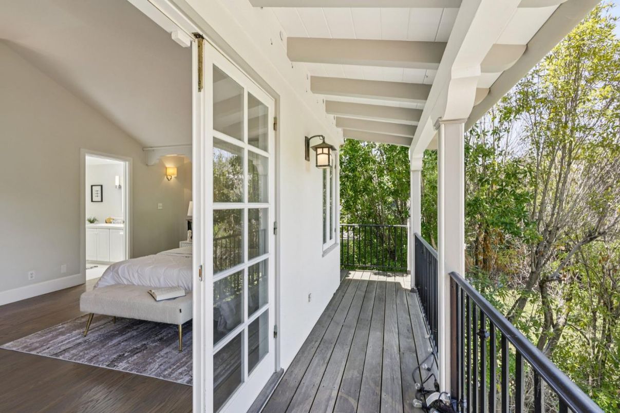 Bedroom, Exterior, Wood Texture Flooring