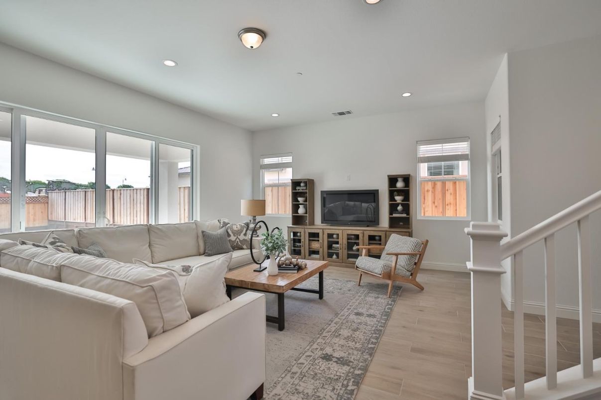 Interior, Living room, Recessed Lighting, Wood Texture Flooring