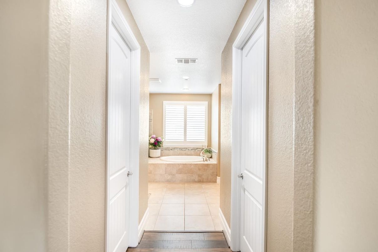 Bathroom, Interior, Recessed Lighting, Wood Texture Flooring