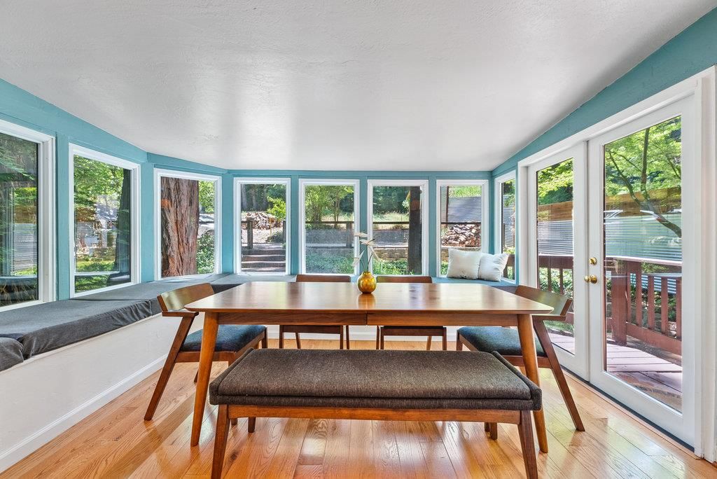 Dining room, Interior, Sun Room, Wood Texture Flooring