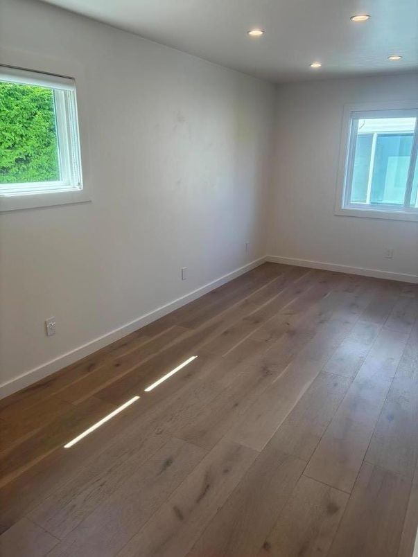 Empty room, Interior, Recessed Lighting, Wood Texture Flooring