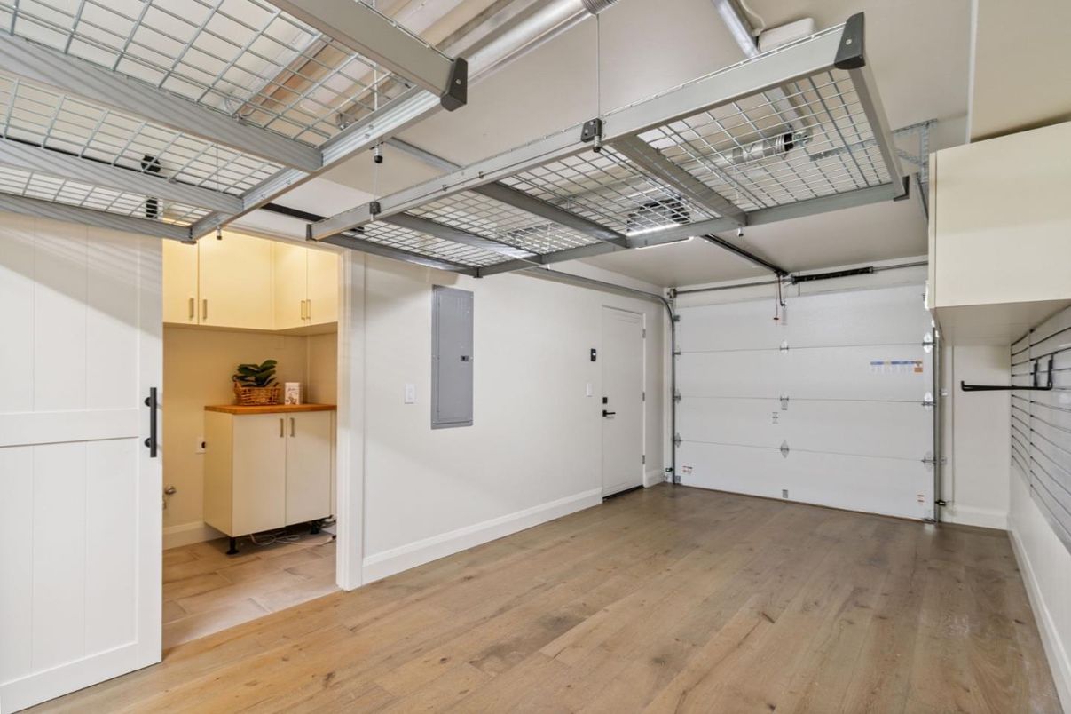 Garage, Interior, Wood Texture Flooring