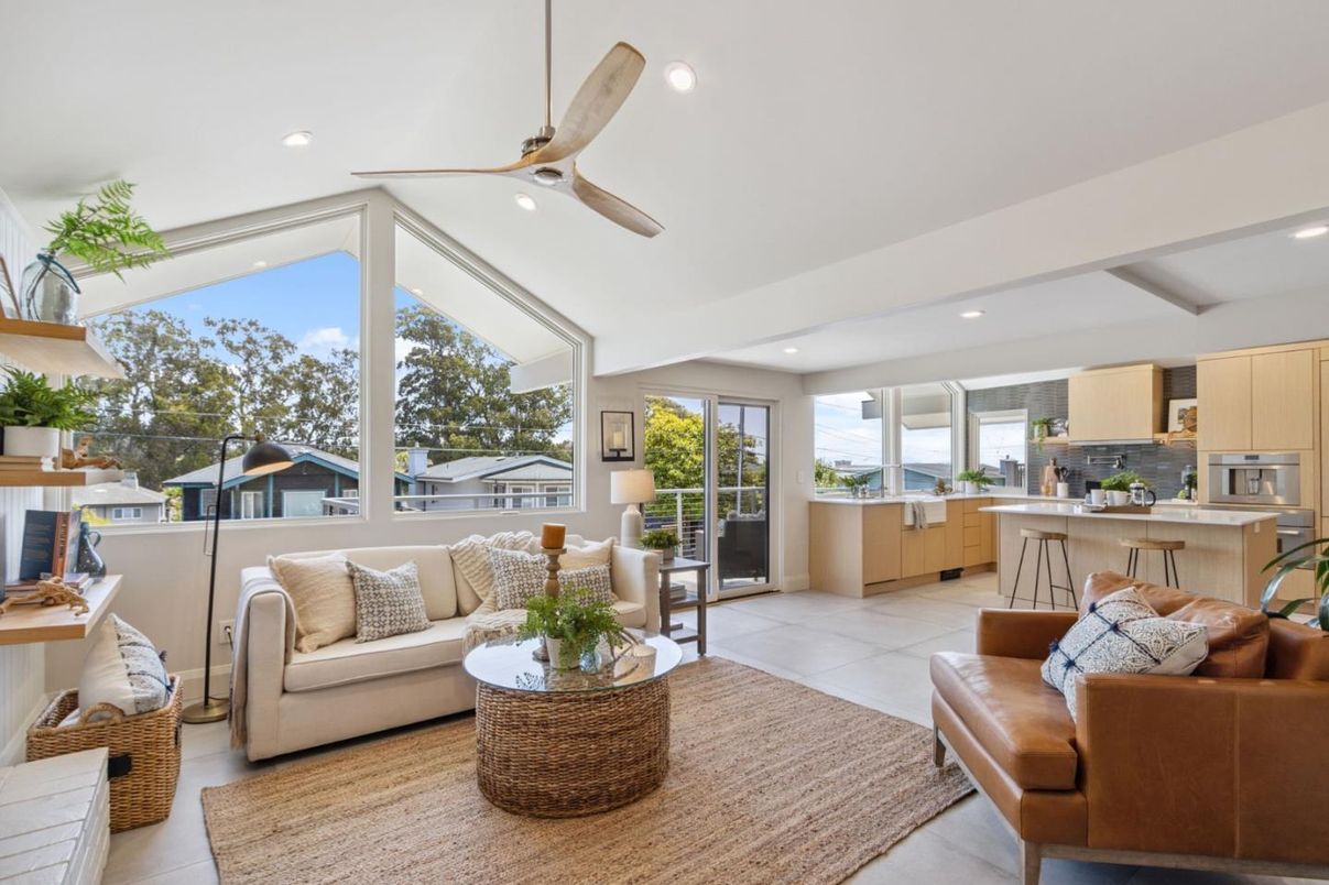 Interior, Kitchen, Living room, Recessed Lighting, Stainless Steel Appliances
