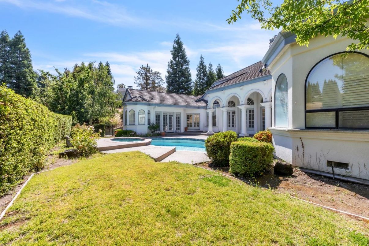 Backyard, Exterior, Pool