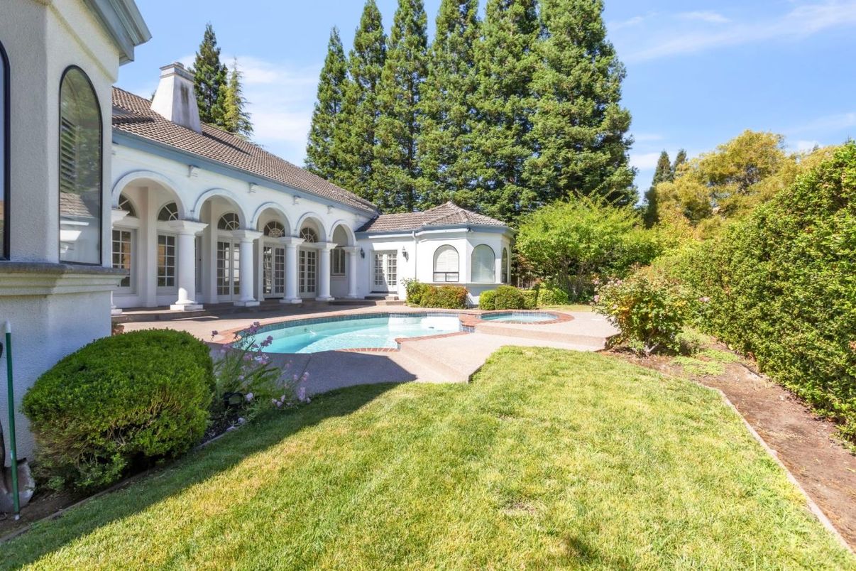 Backyard, Exterior, Pool
