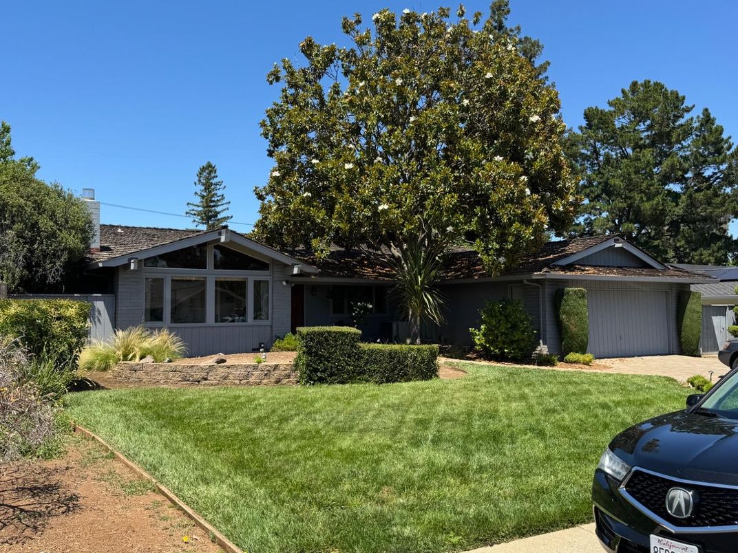 Backyard, Exterior, Facade, Ranch