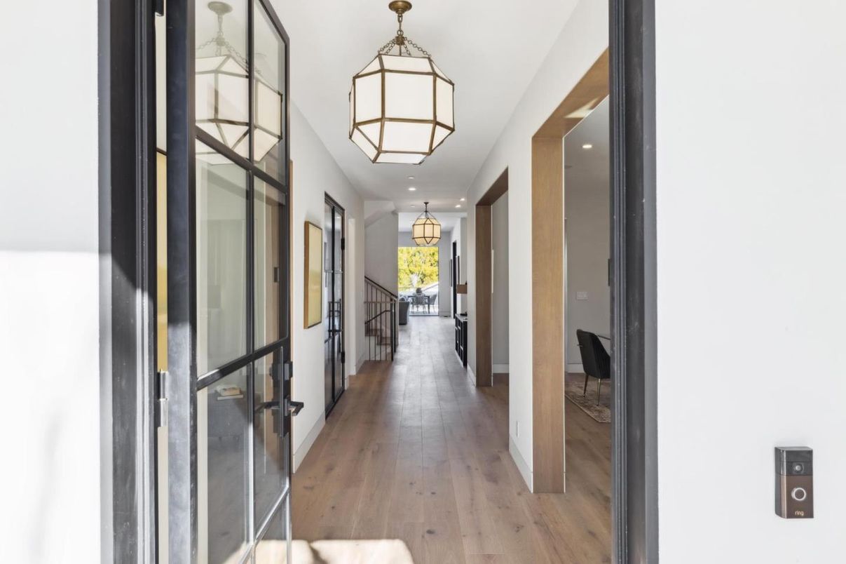 Interior, Pendant Lights, Recessed Lighting, Wood Texture Flooring