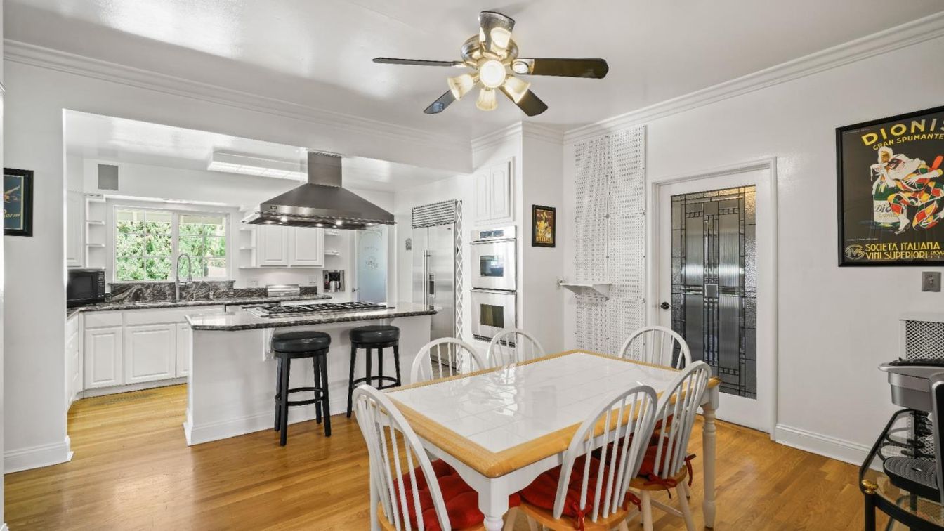 Dining room, Interior, Kitchen, Stainless Steel Appliances, Wood Texture Flooring