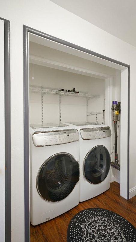 Interior, Utility Closets, Washer, Wood Texture Flooring