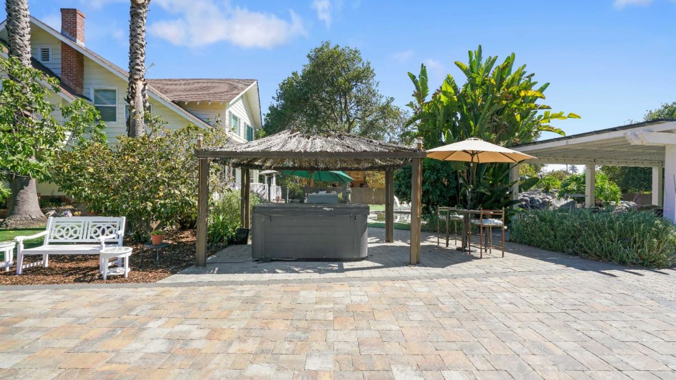 Exterior, Hot Tub