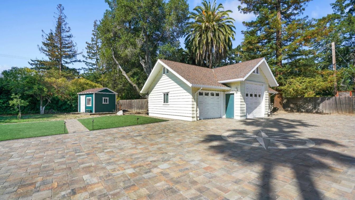 Backyard, Detached Garage, Exterior