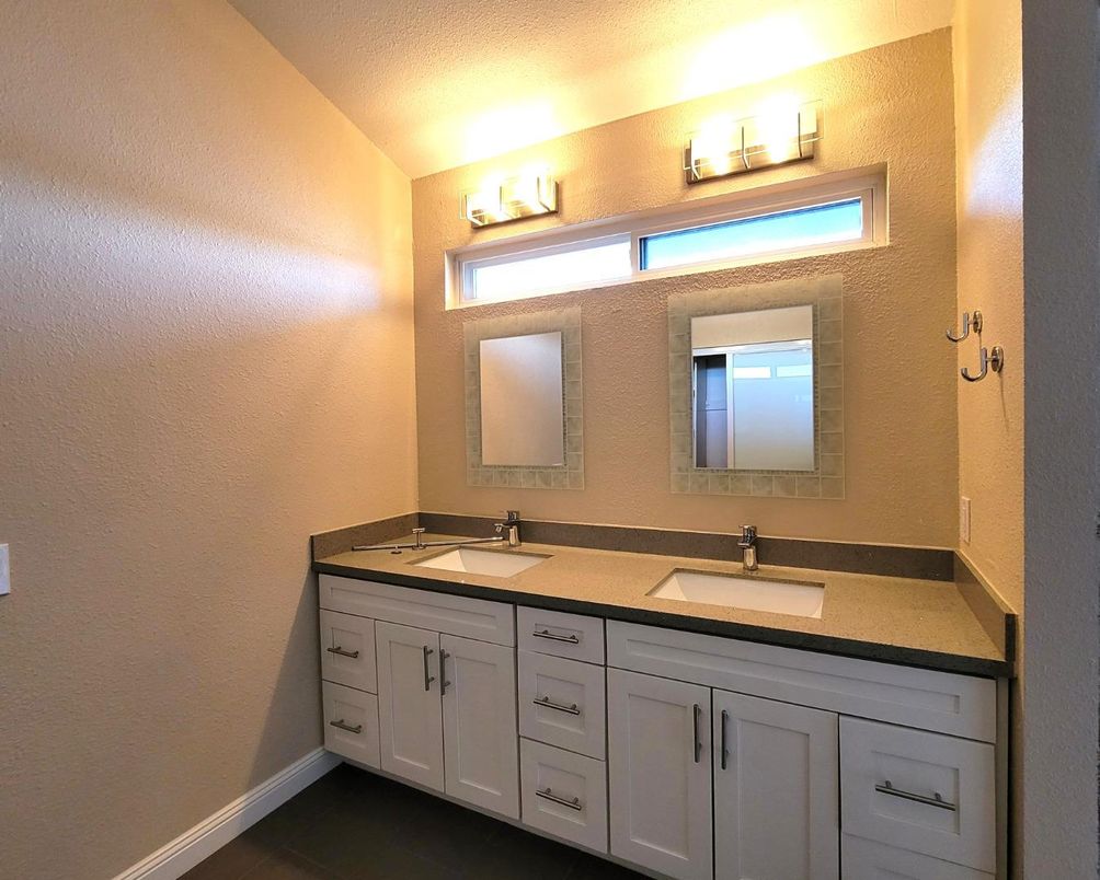Bathroom, Dual Sink Vanities, Interior