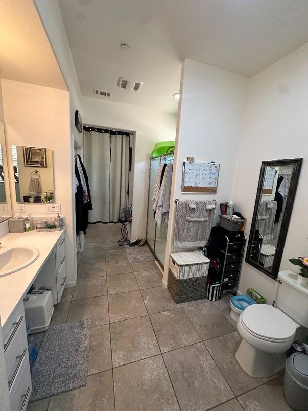 Bathroom, Interior, Recessed Lighting