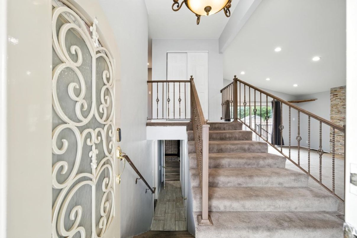 Interior, Recessed Lighting