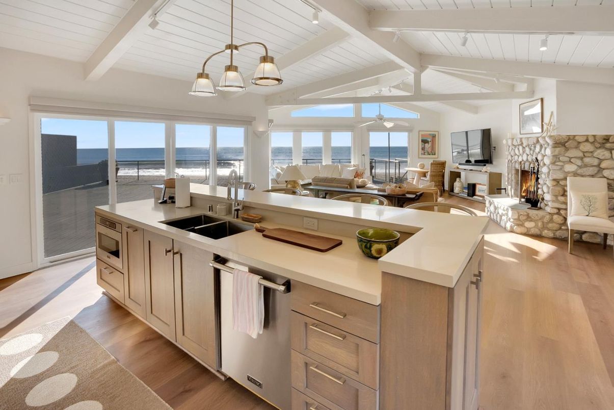 Chandelier, Fireplace, Interior, Kitchen, Pendant Lights, Water, Wood Texture Flooring
