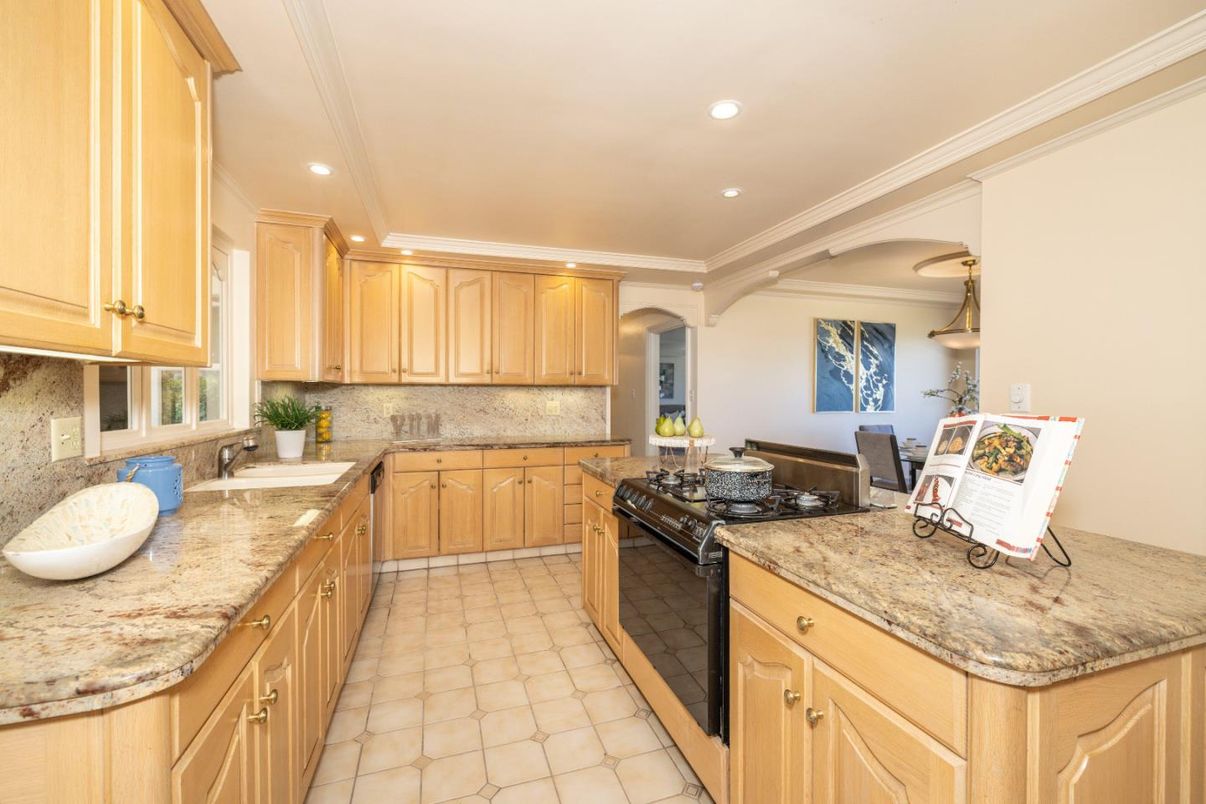 Interior, Kitchen, Recessed Lighting
