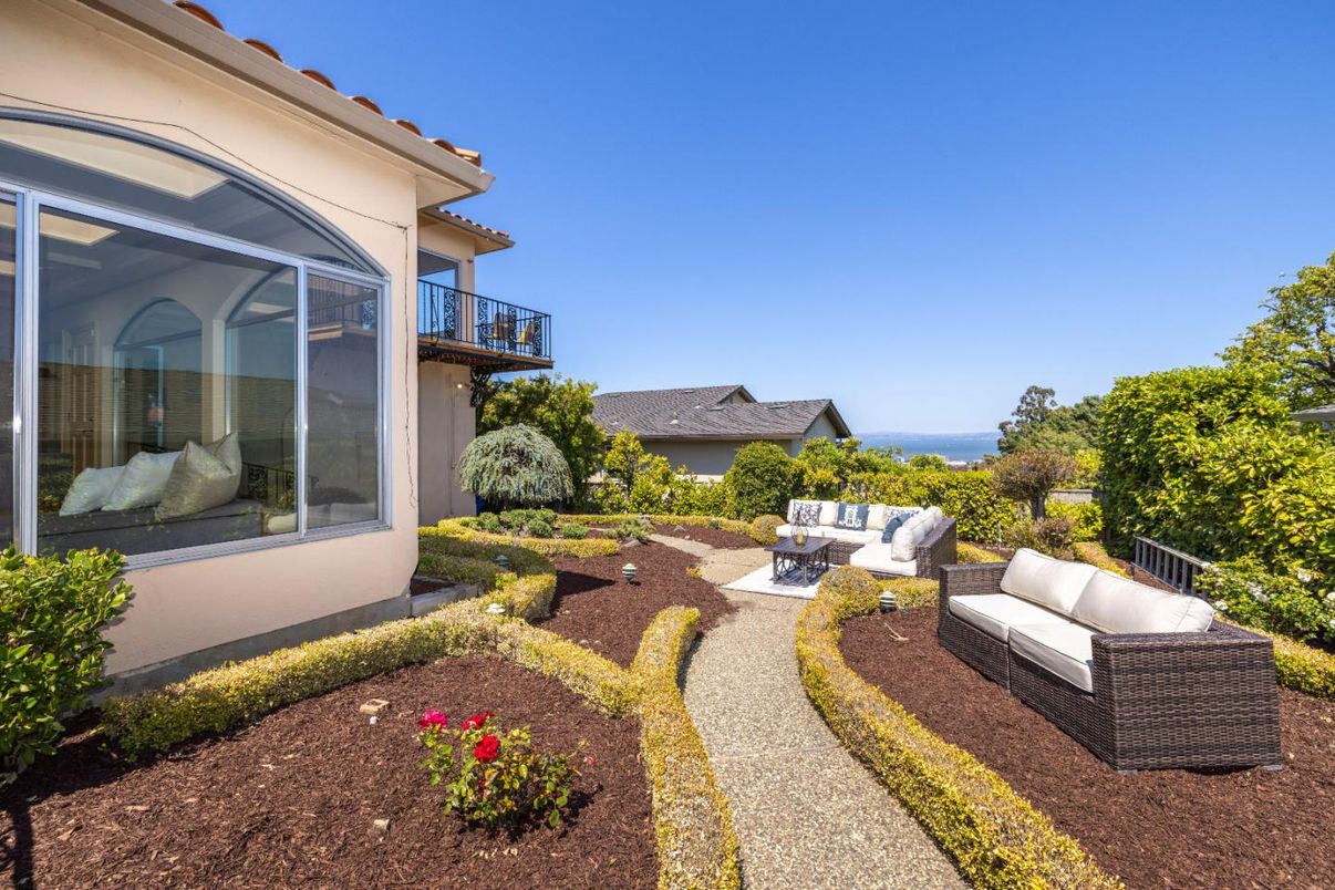 Backyard, Exterior, Water