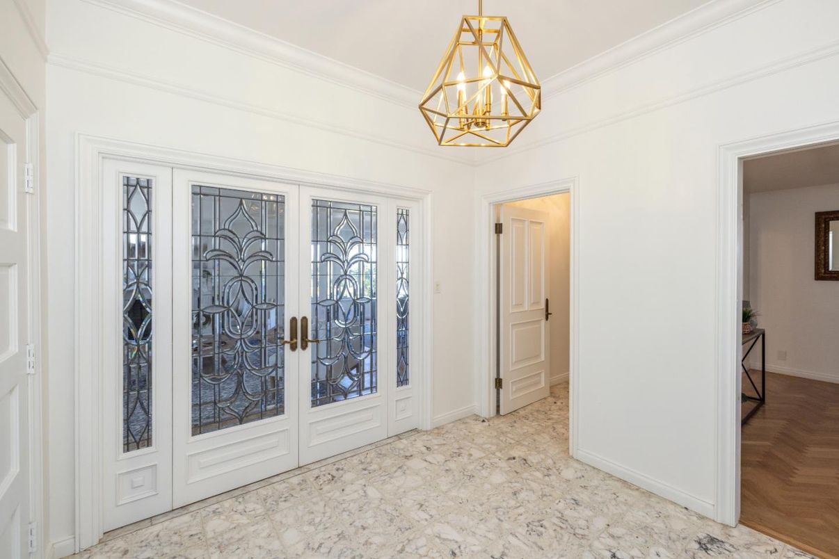 Chandelier, Interior, Marble, Pendant Lights