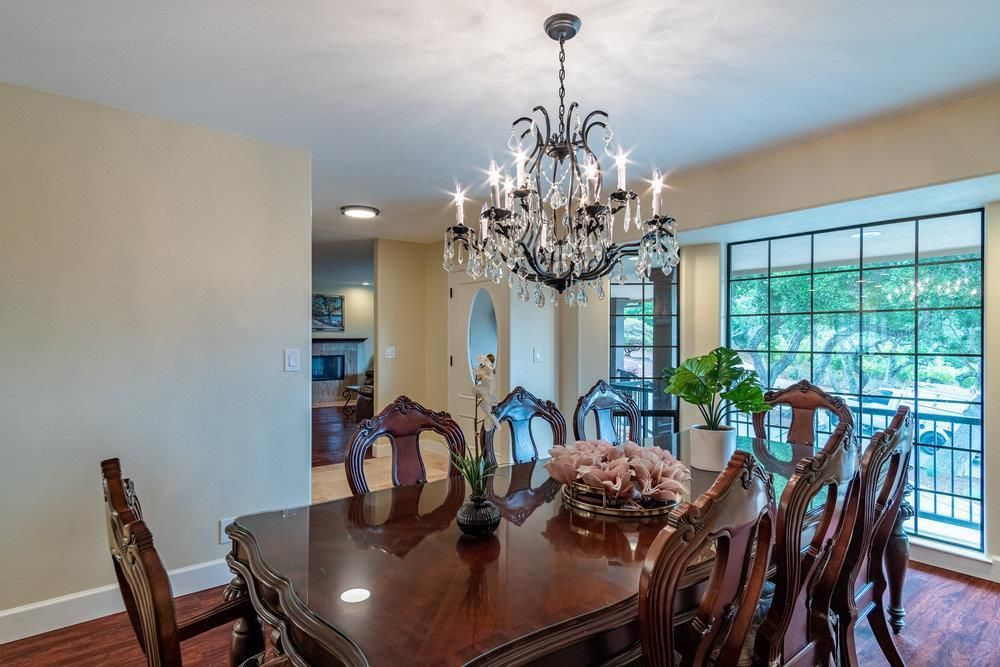 Chandelier, Dining room, Interior, Recessed Lighting, Wood Texture Flooring