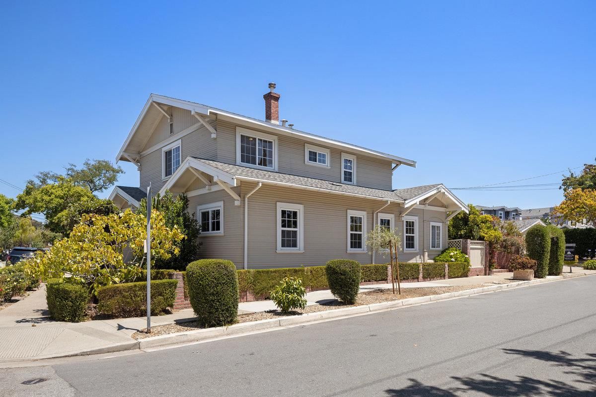 Exterior, Facade, American Craftsman