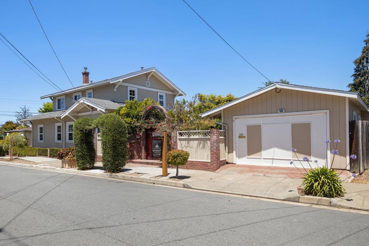 Attached, Detached Garage, Exterior, Facade, American Craftsman