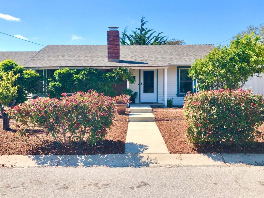 Exterior, Facade, Ranch