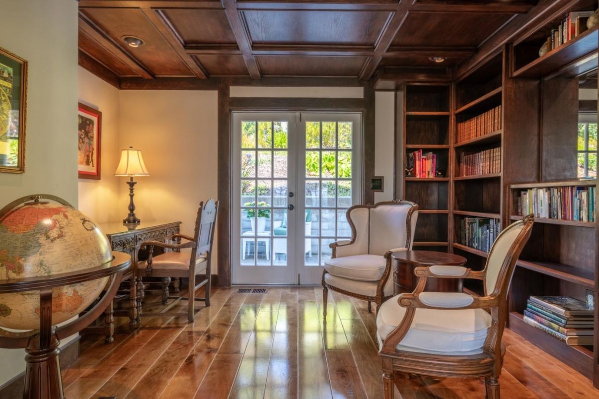 Home Office, Interior, Recessed Lighting, Wooden Beams, Wooden Ceilings, Wood Texture Flooring