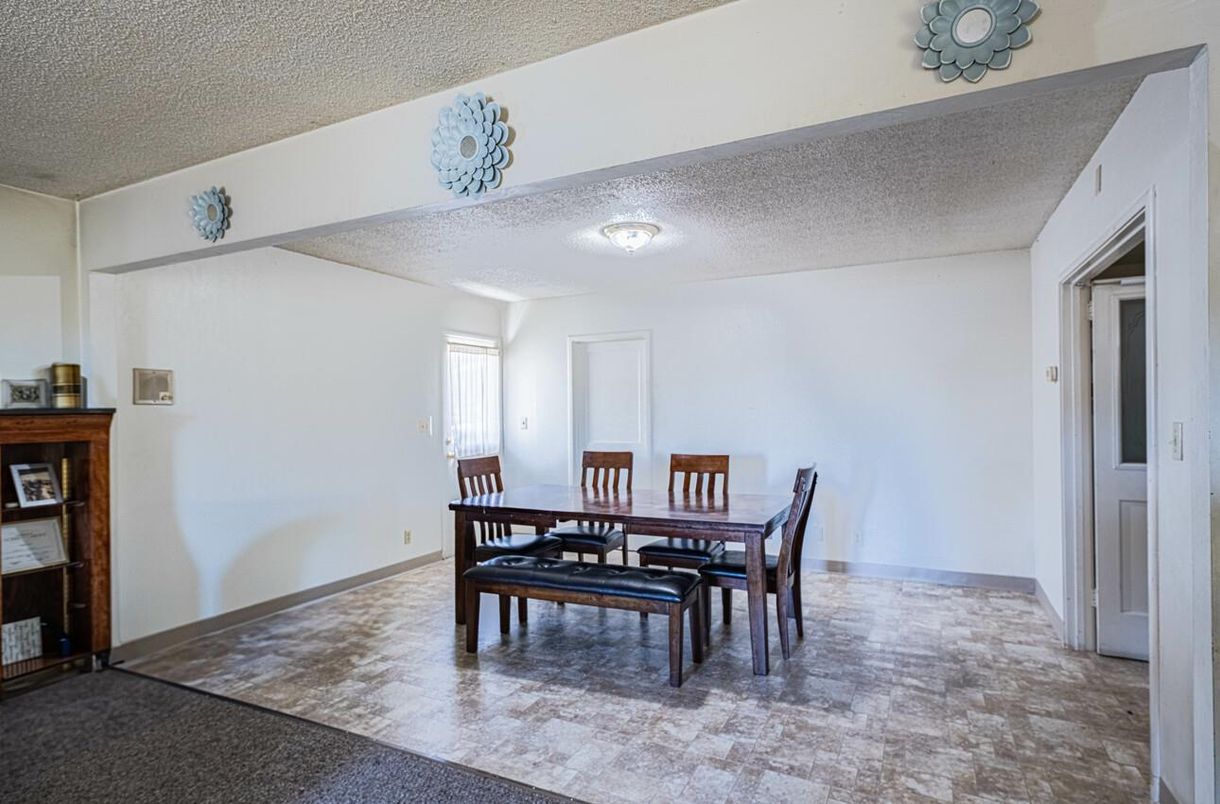 Dining room, Interior